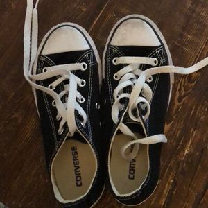 Kids converse